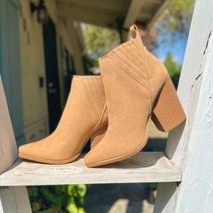 ⚡FINAL SALE!  Camel Vegan Suede Western Ankle Boots